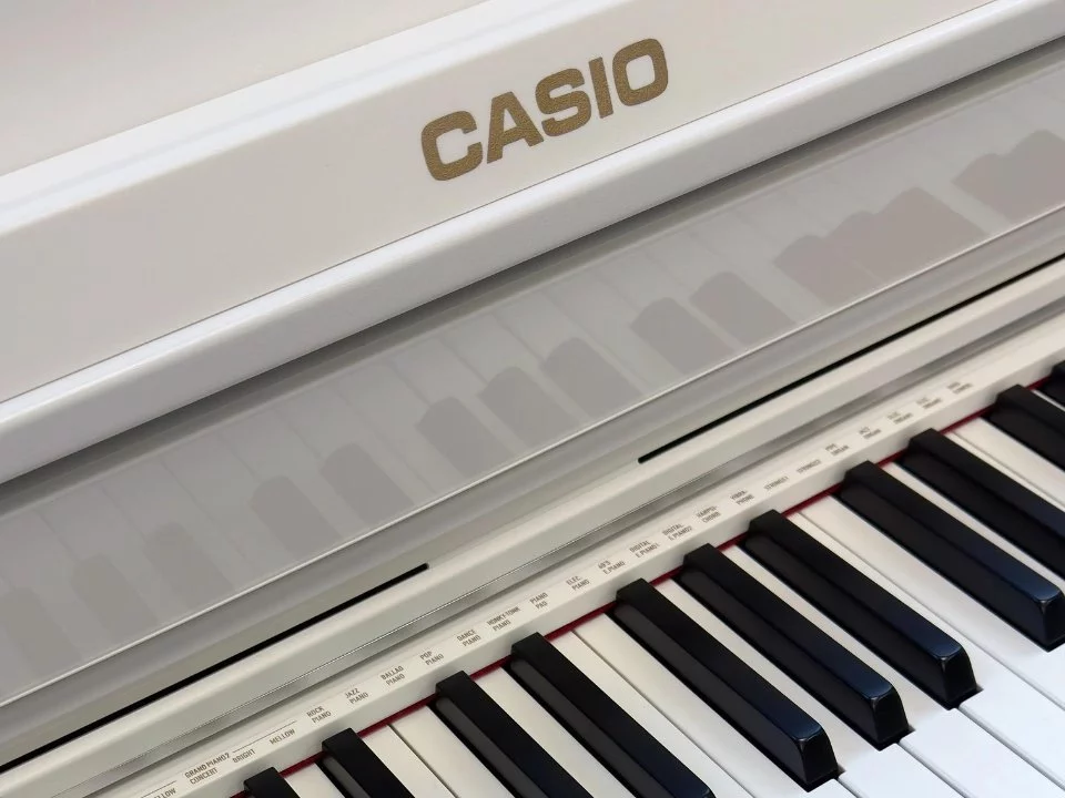 Casio AP-550 White (WH)