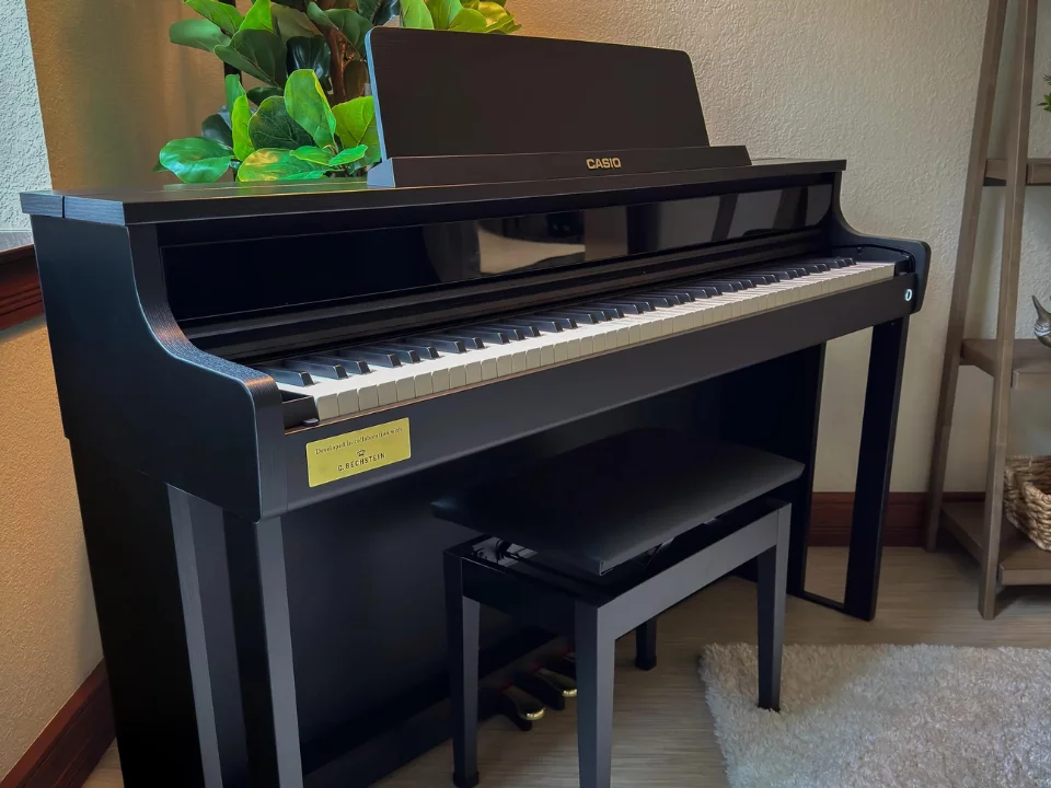 Casio AP-750 Black (BK)