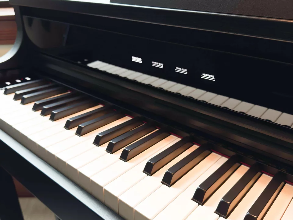 Casio AP-750 Black (BK)