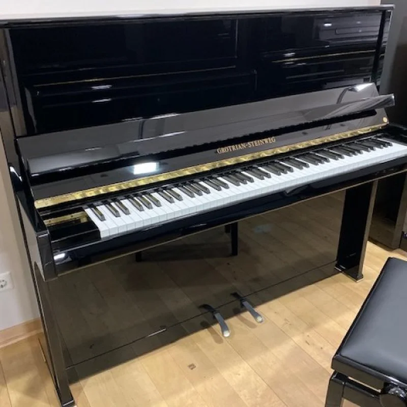 Schimmel Classic C121 Tradition (Ebony High Gloss)