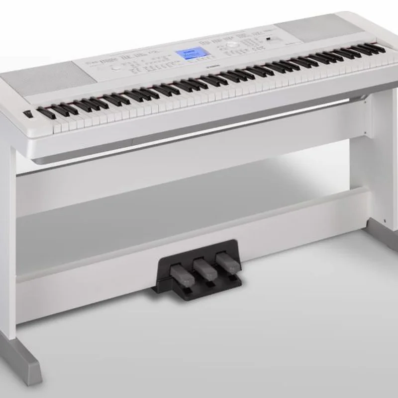 YAMAHA DGX-670 WH
