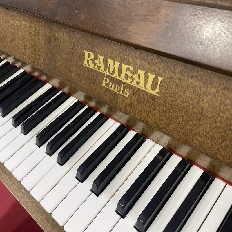 Grotrian G124 Concerto Series | Upright Ebony Polish | Grotrian-Steinweg
