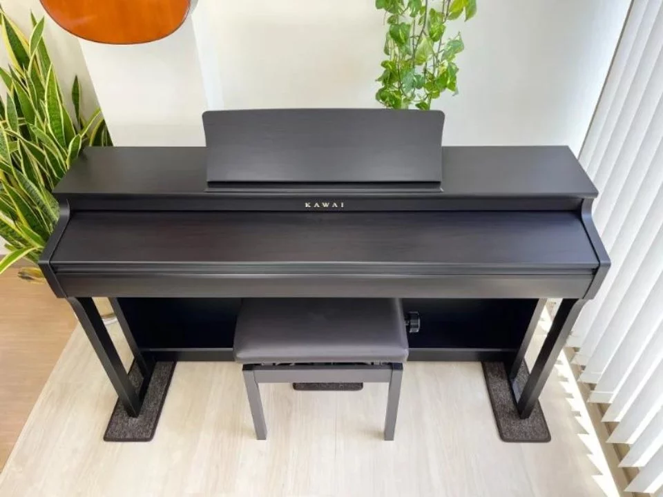 KAWAI CN29 R
