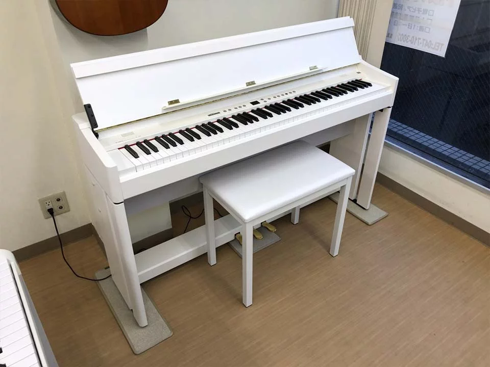 KAWAI L32 W