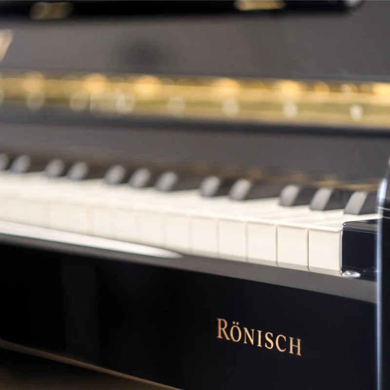 Rönisch 132K (Designed by Blüthner)