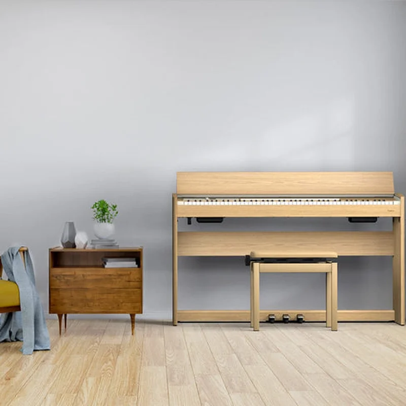 ROLAND F701 LA (USED)