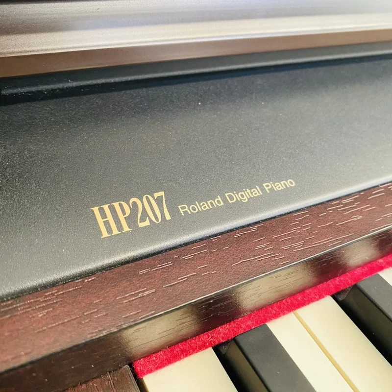 ROLAND HP-207