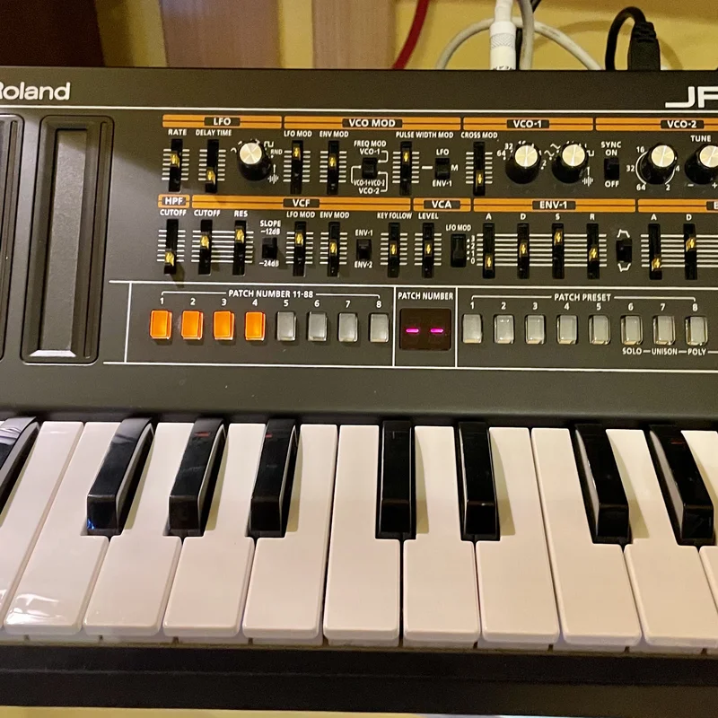 Roland JP-08