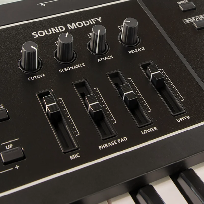 ROLAND JUNO-D6