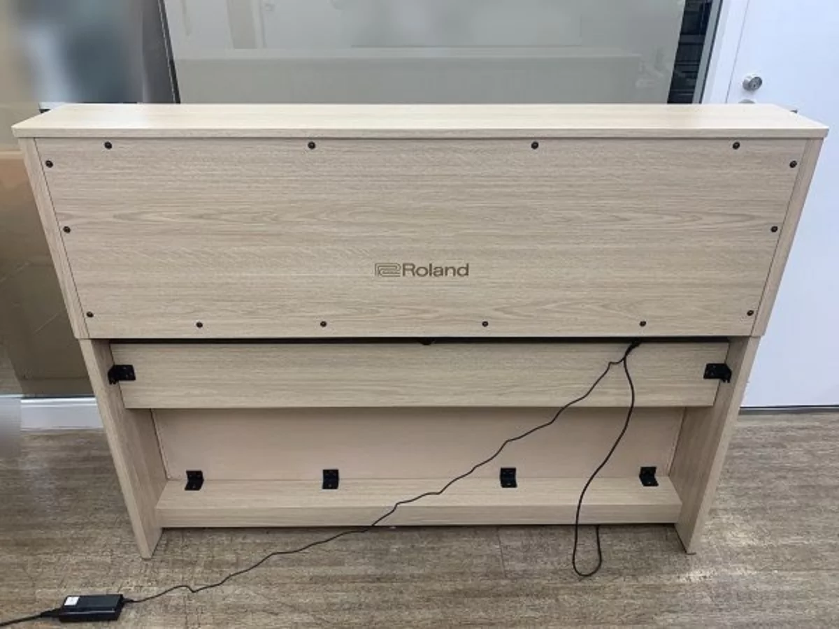 ROLAND LX-705 LA (USED)