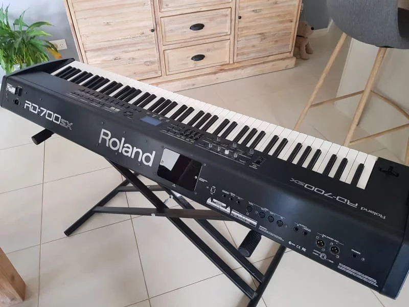 ROLAND RD-700SX