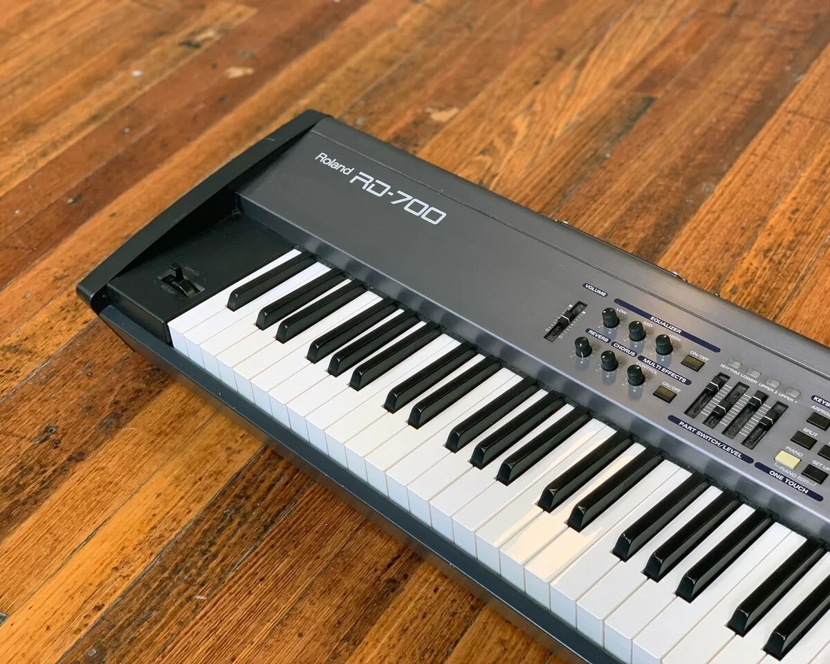 ROLAND RD-700GX