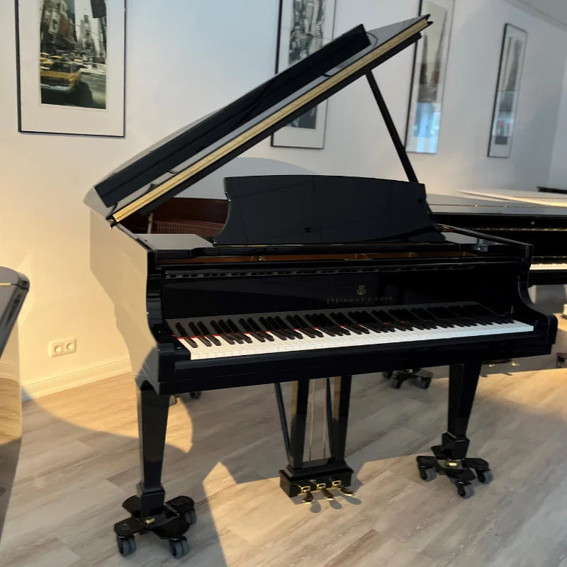 STEINWAY M-170