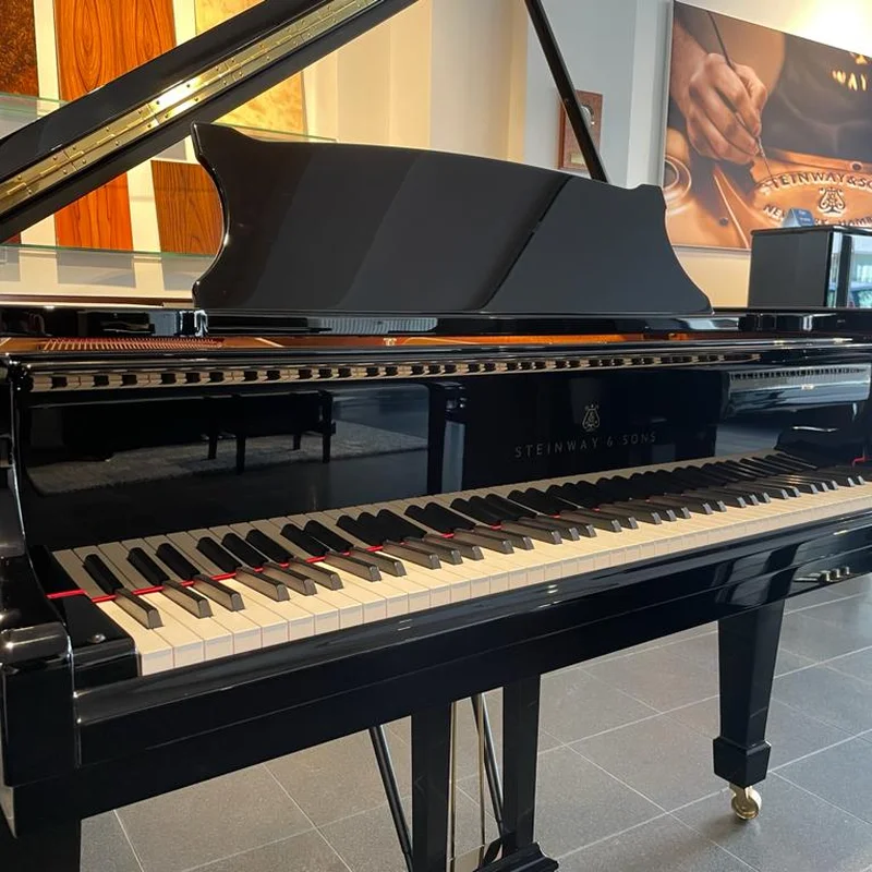 STEINWAY M-170