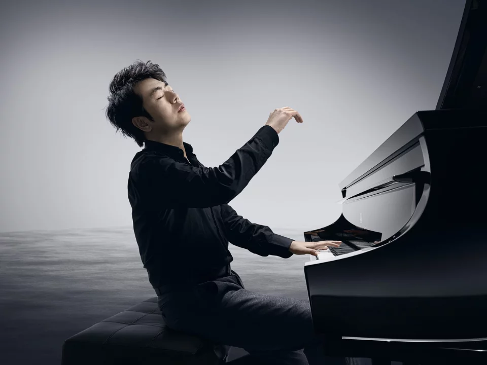 Steinway & Sons Black Dimond model B