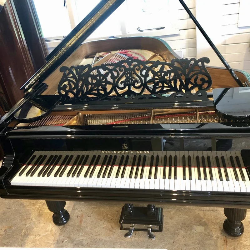 Steinway & Sons Black Dimond model B