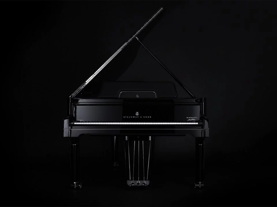 Steinway & Sons Gran Nichetto (The Black Polished)