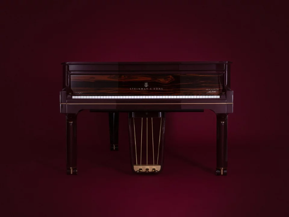 Steinway & Sons Gran Nichetto (The Midnight Red)
