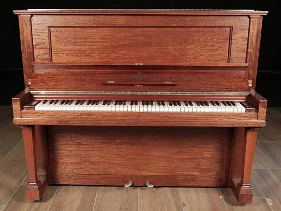 STEINWAY K-132 WN