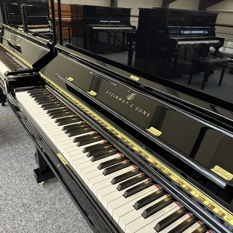 STEINWAY K-132