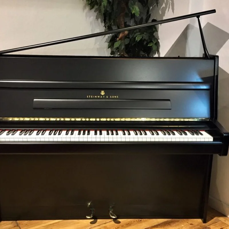 STEINWAY Z114 WN