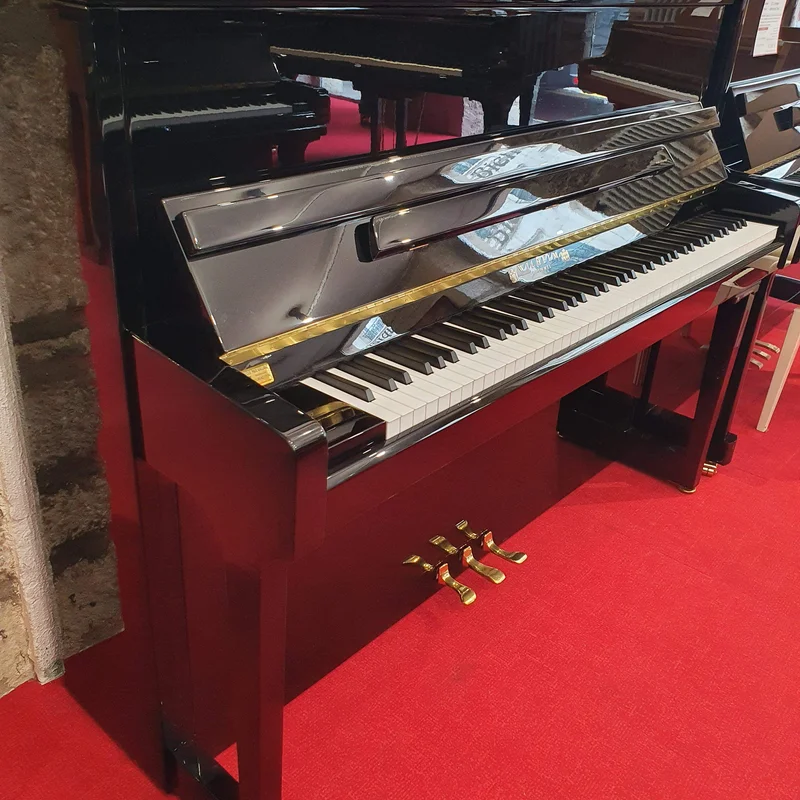 Wilhelm Schimmel W114 Tradition (Ebony High Gloss)