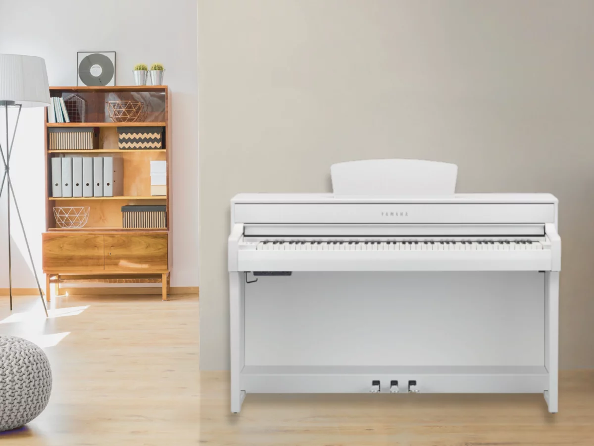 YAMAHA CLP-735 Full Màu (USED)