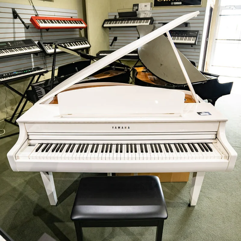 YAMAHA CLP-765GP WH (USED)