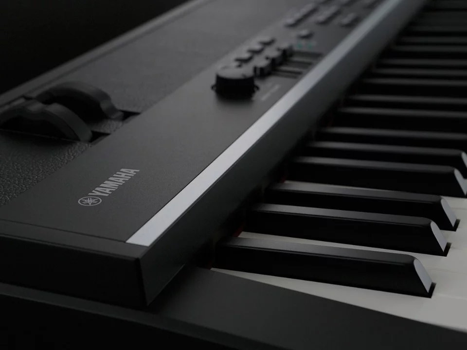 YAMAHA CP4
