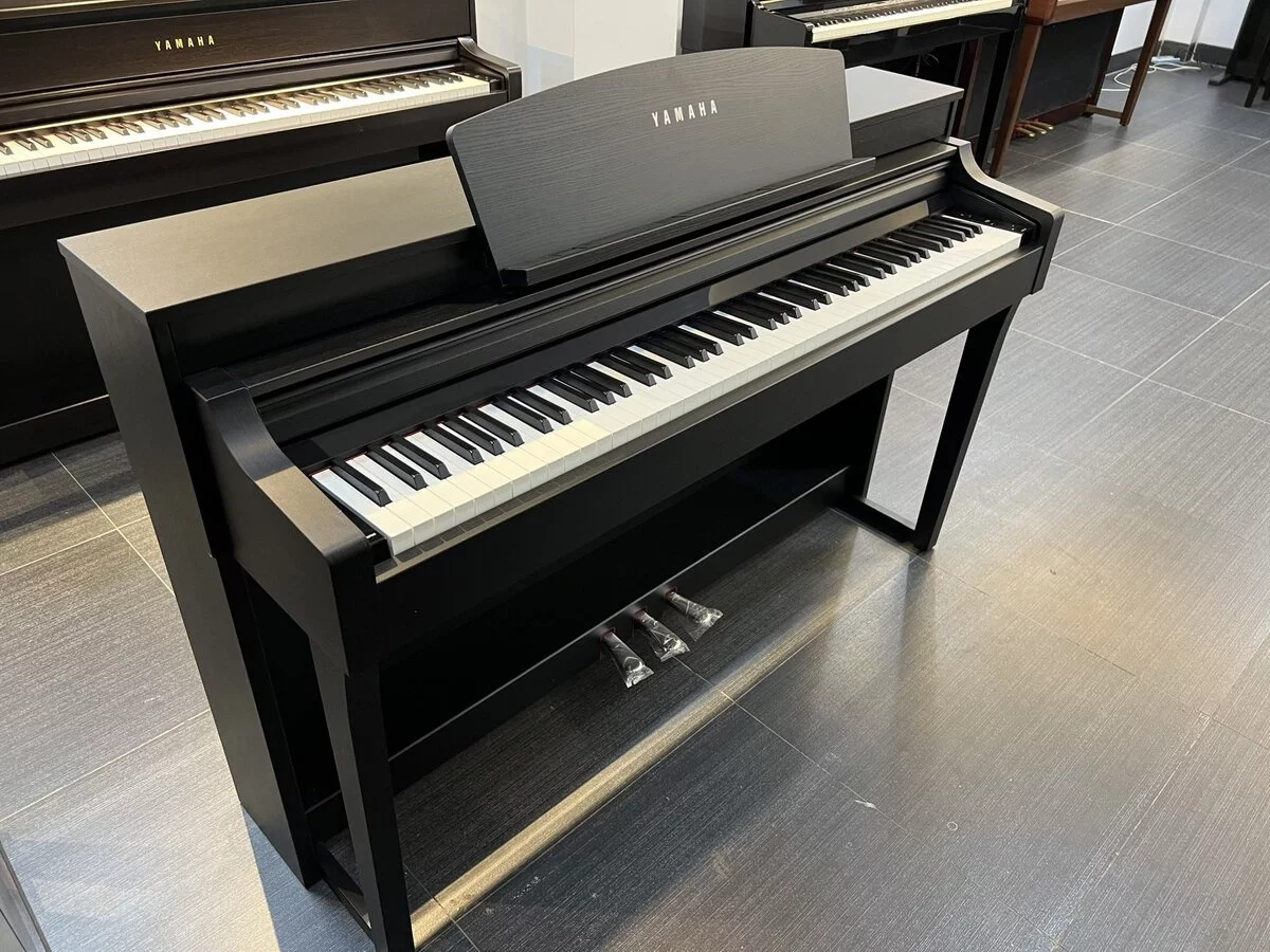 YAMAHA CSP-150 B (USED)
