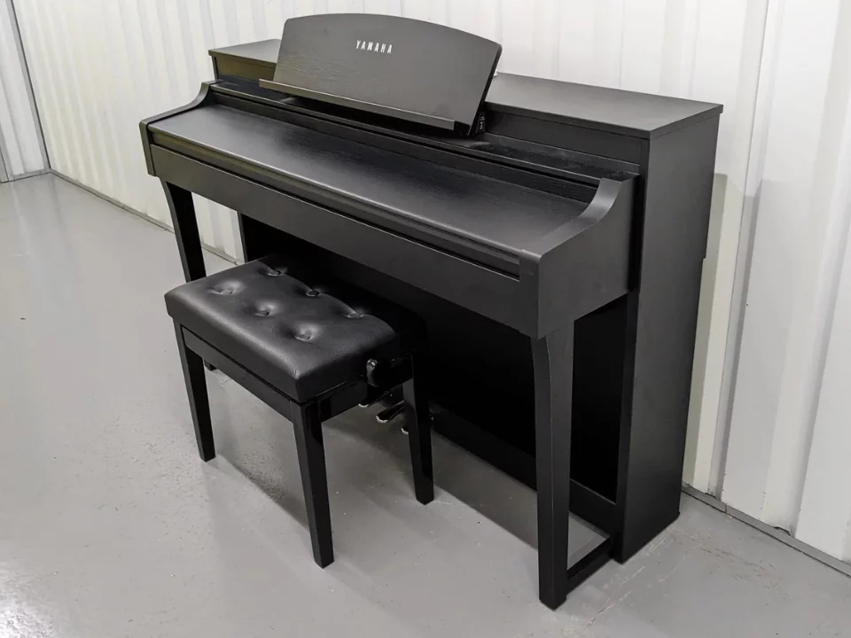 YAMAHA CSP-170 B (USED)