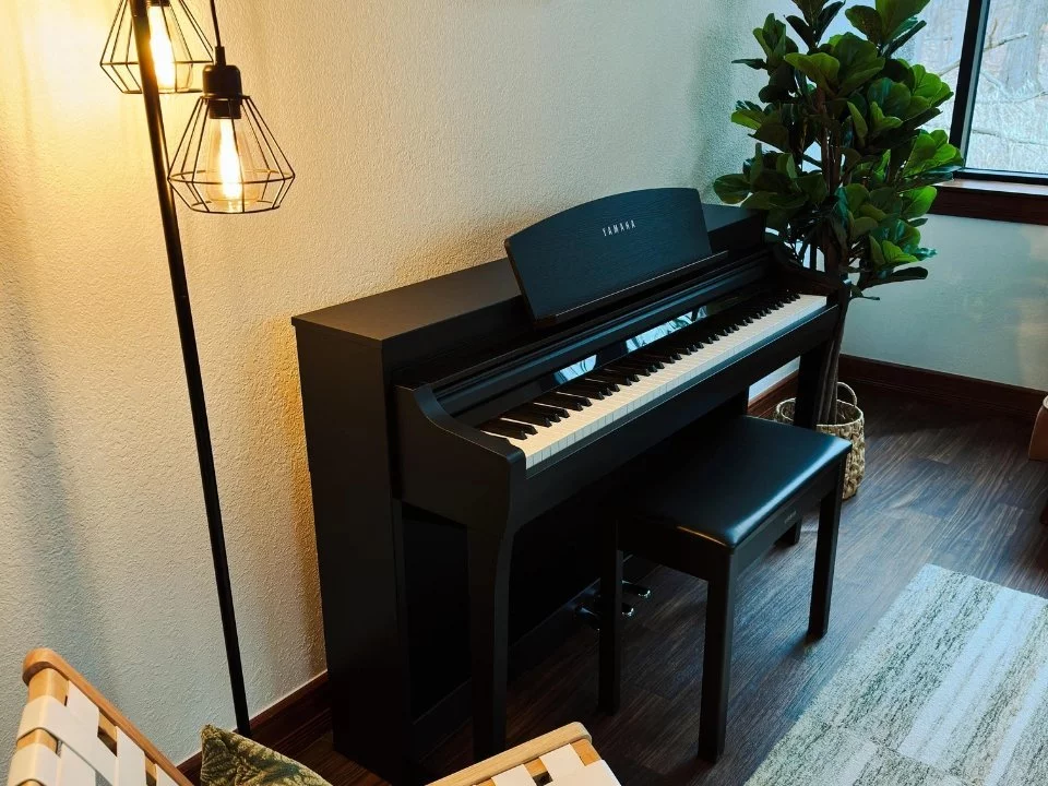 YAMAHA CSP-275 B