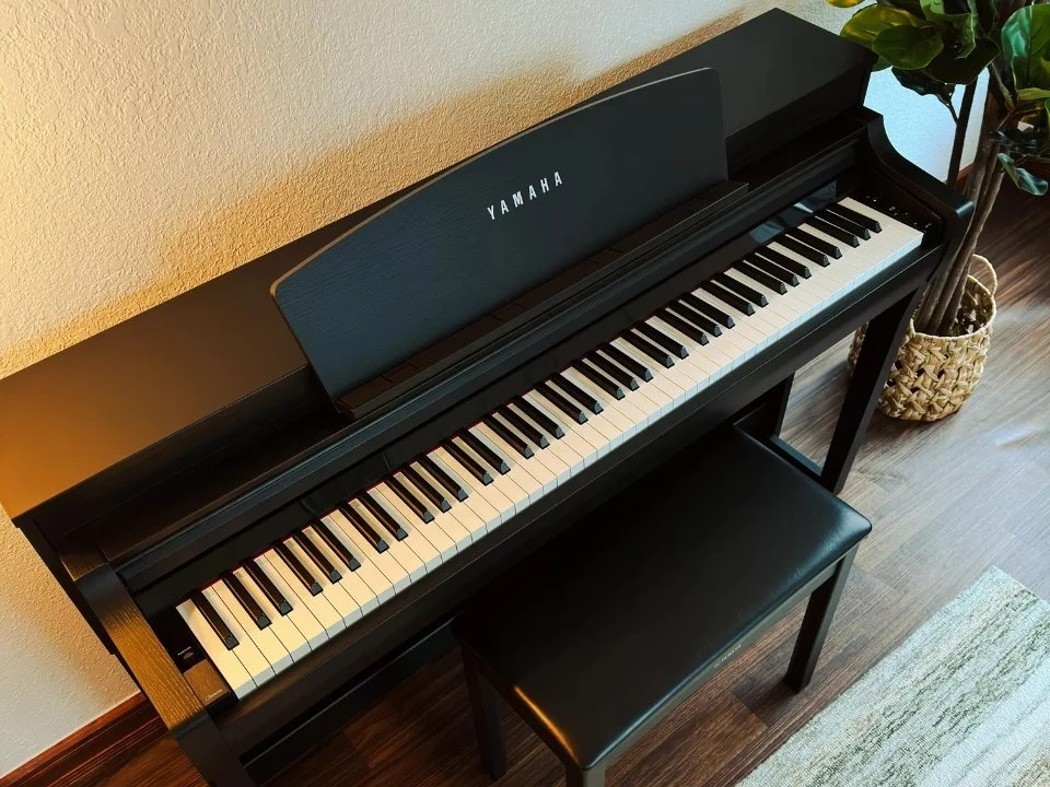 YAMAHA CSP-275 B