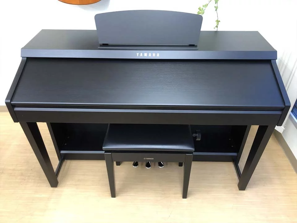 YAMAHA CVP-601 B