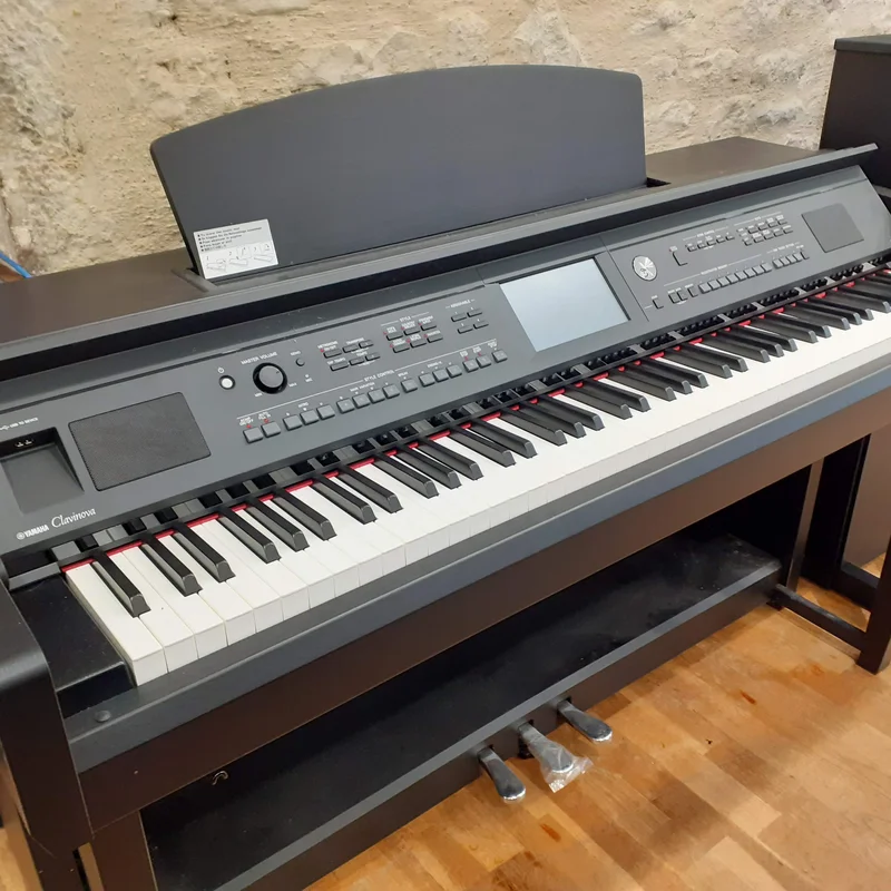YAMAHA CVP-605 PE