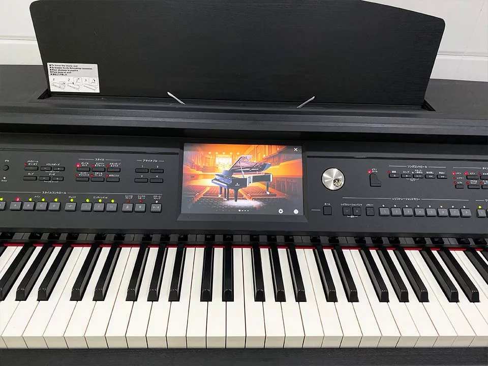 YAMAHA CVP-609 B