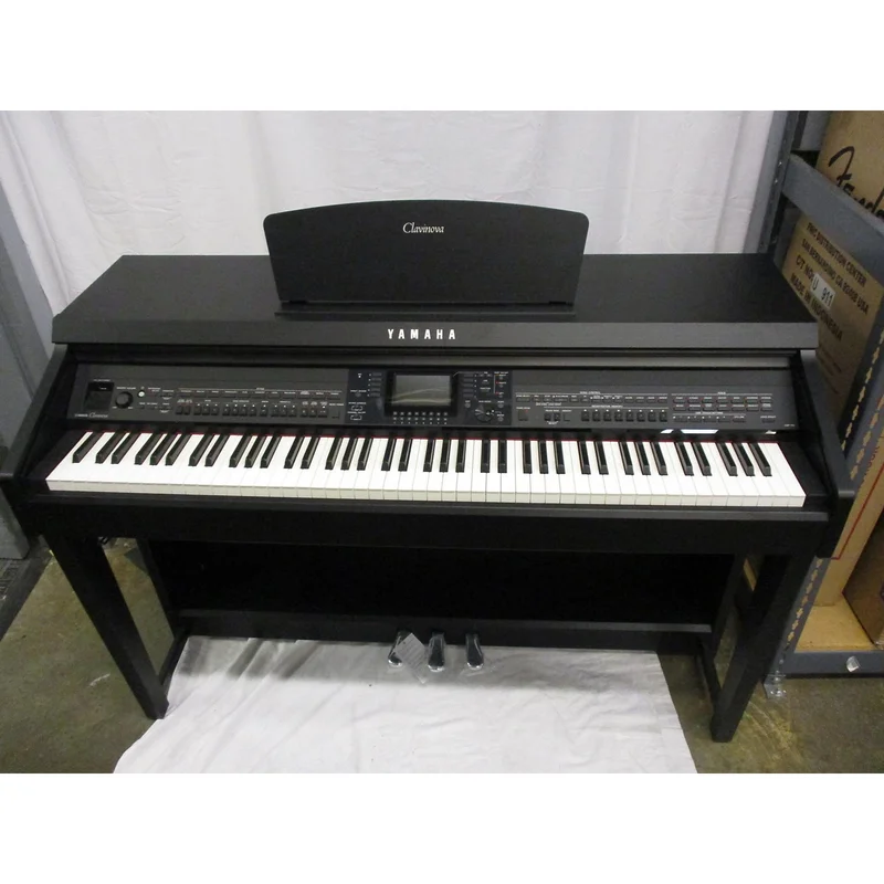 YAMAHA CVP-701 B (USED)