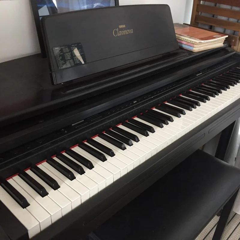 Yamaha CVP 75