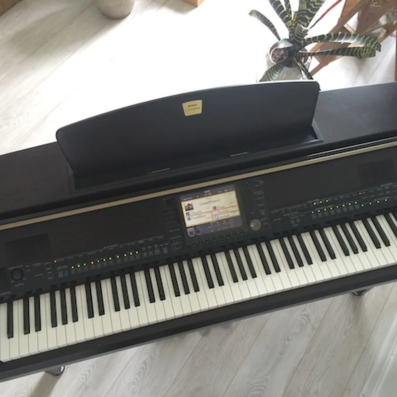 YAMAHA CVP-407 R
