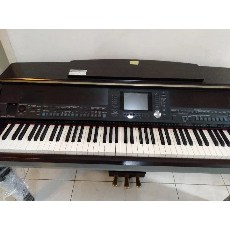 YAMAHA CVP-505 R