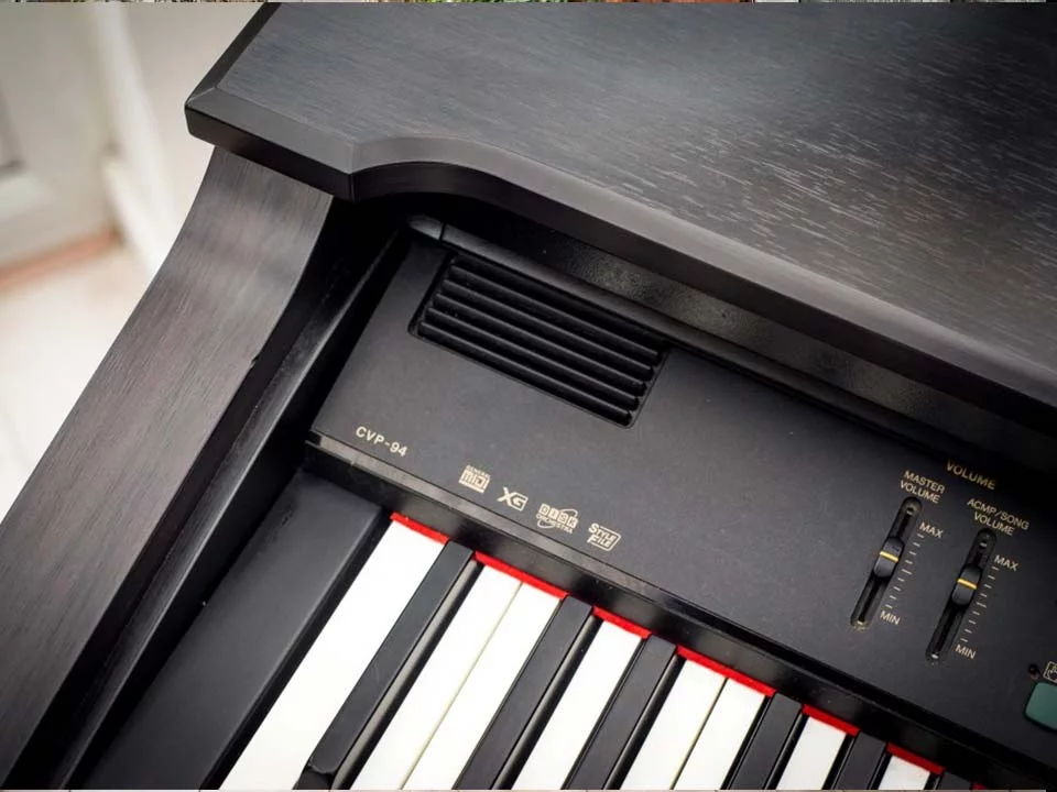 YAMAHA CVP-94