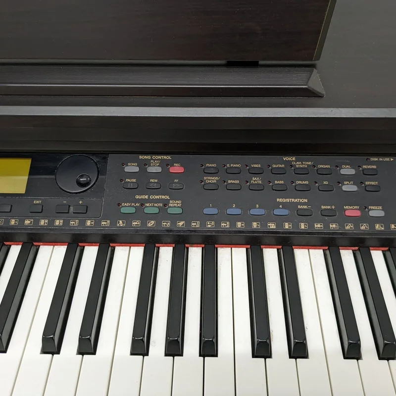 YAMAHA CVP-94