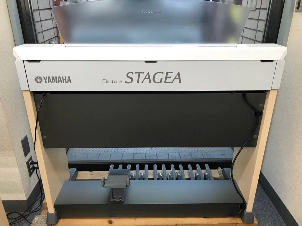 YAMAHA ELB-02 (USED)