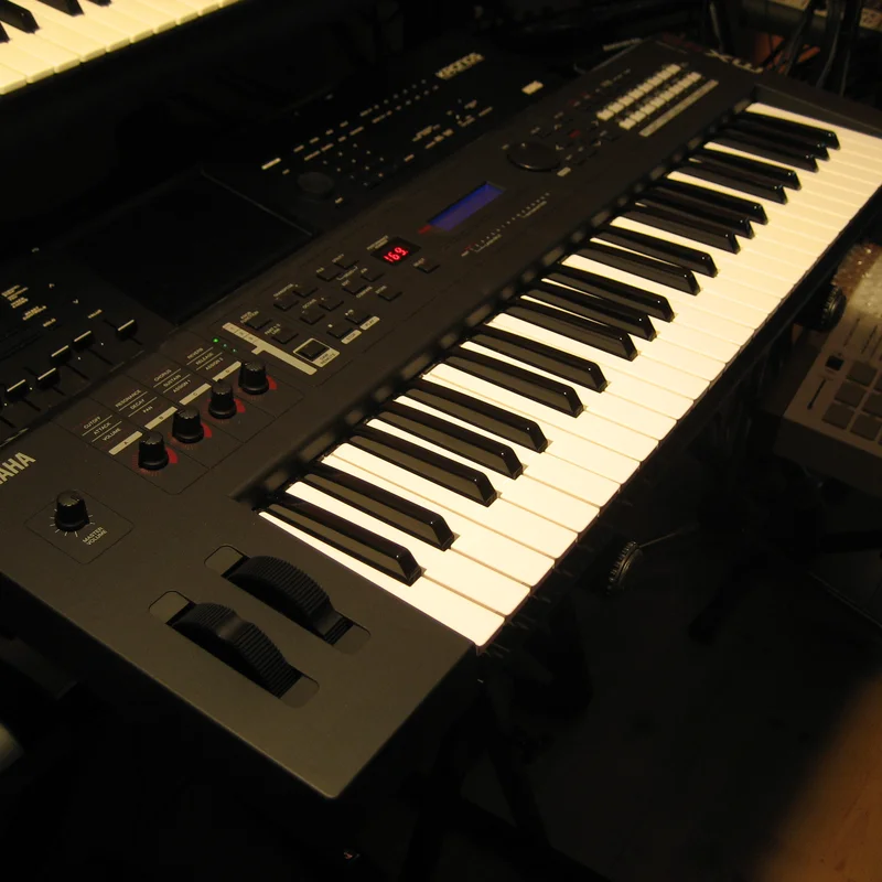 Yamaha MOTIF MX49