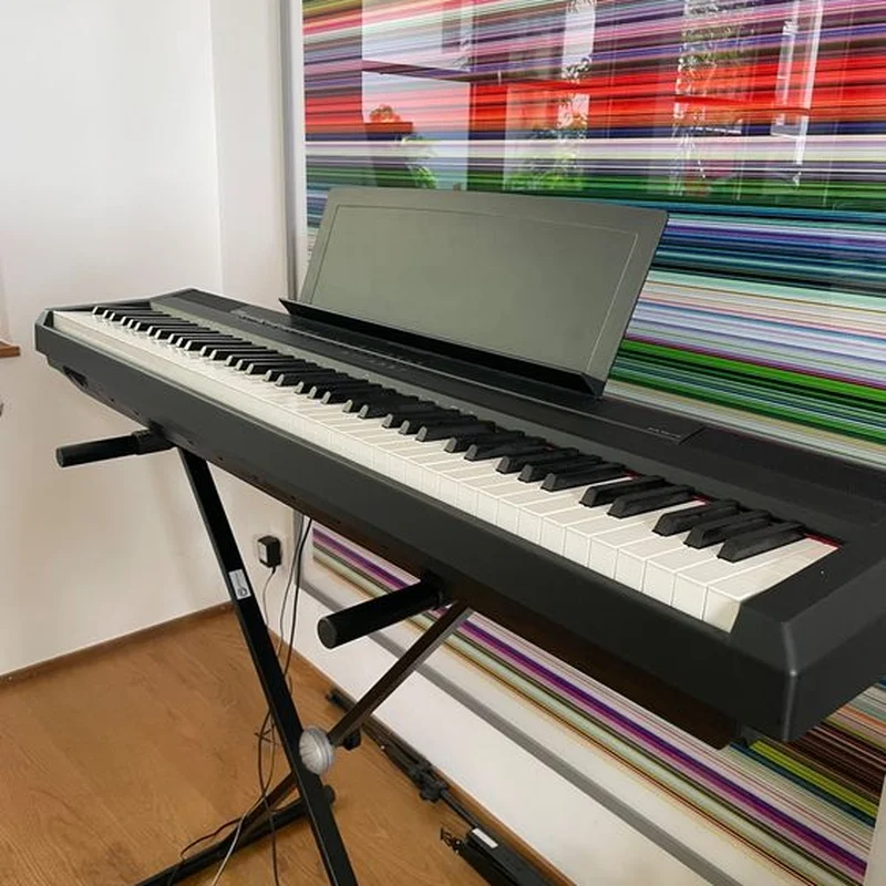 YAMAHA P-105 (3 pedals)