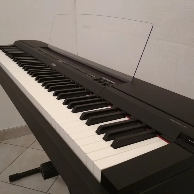 YAMAHA P-255 WH
