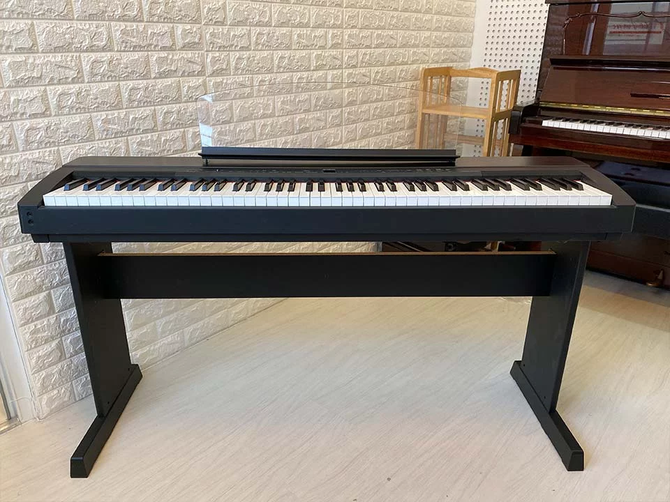 YAMAHA P-140