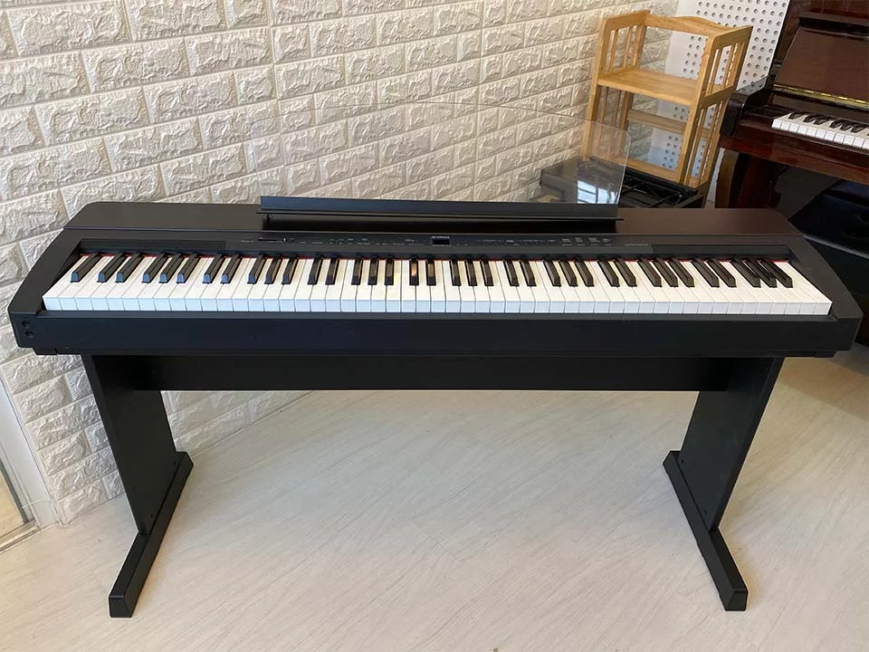 YAMAHA P-140