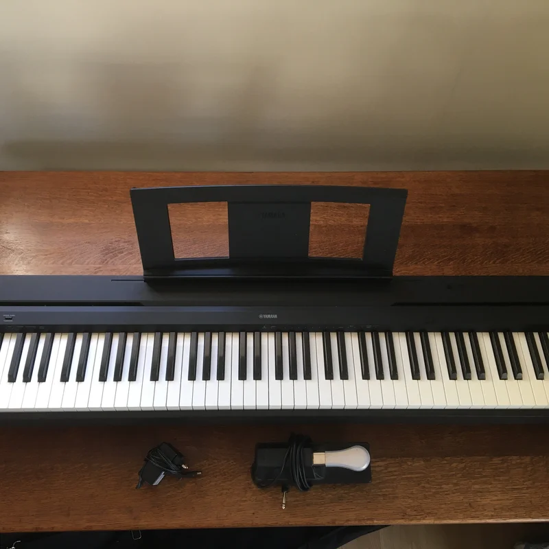 YAMAHA P45 (USED)