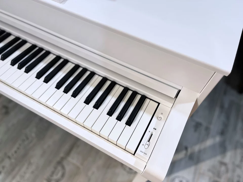 YAMAHA SCLP-7450 WH (USED)